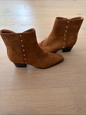 Old Navy Tan Suede Ankle Booties with Stud Detail. Never Worn.